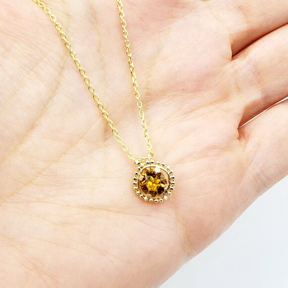 10K Yellow Gold Genuine Citrine 6x6mm (0.75ct) Pendant - Picture 3 of 5